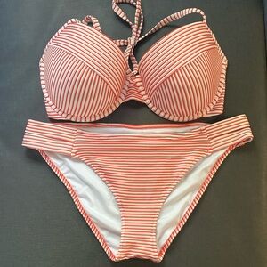 Shade and Shore Bikini, Top 34dd, Bottom Medium